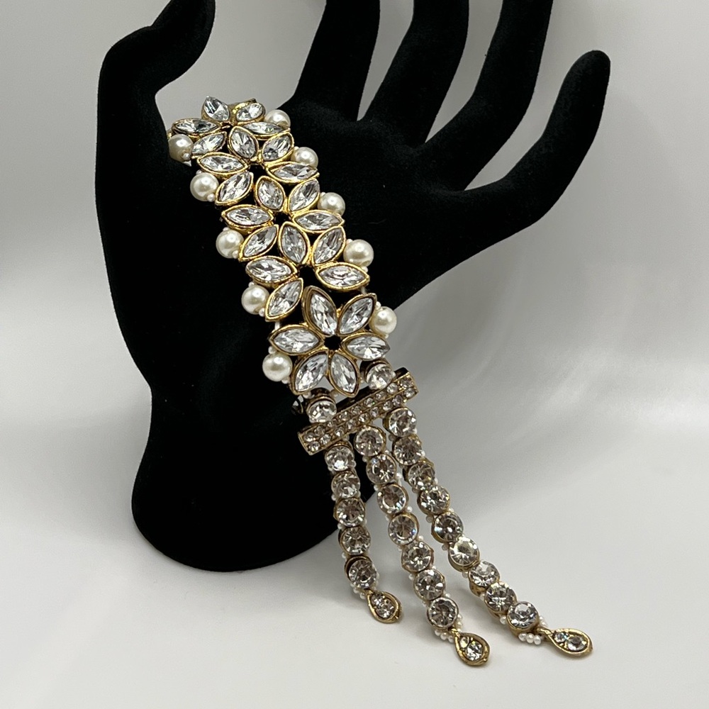 NWOT Indian Antique style gold tone exquisite Pearl bracelet & adjustabl…